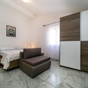 https://marie-i-nikola.primorje-gorskikotar.com