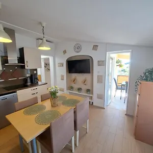https://sweet-home-lustig.in-istria.net